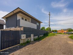 Balotesti, casa moderna 3 dormitoare, 140 mp, living generos, loc piscina